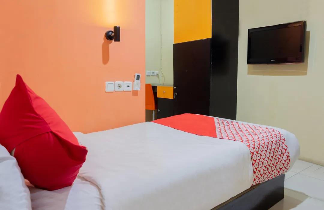 Audah Guesthouse Syariah Redpartner-1